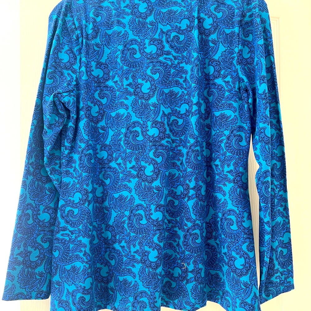 Isaac Mizrahi Women’s Turtleneck - Size Medium. New without tags.